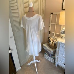 Slip Into this Silky & Elegant Ivory Cream VS Nightgown! Size M/L